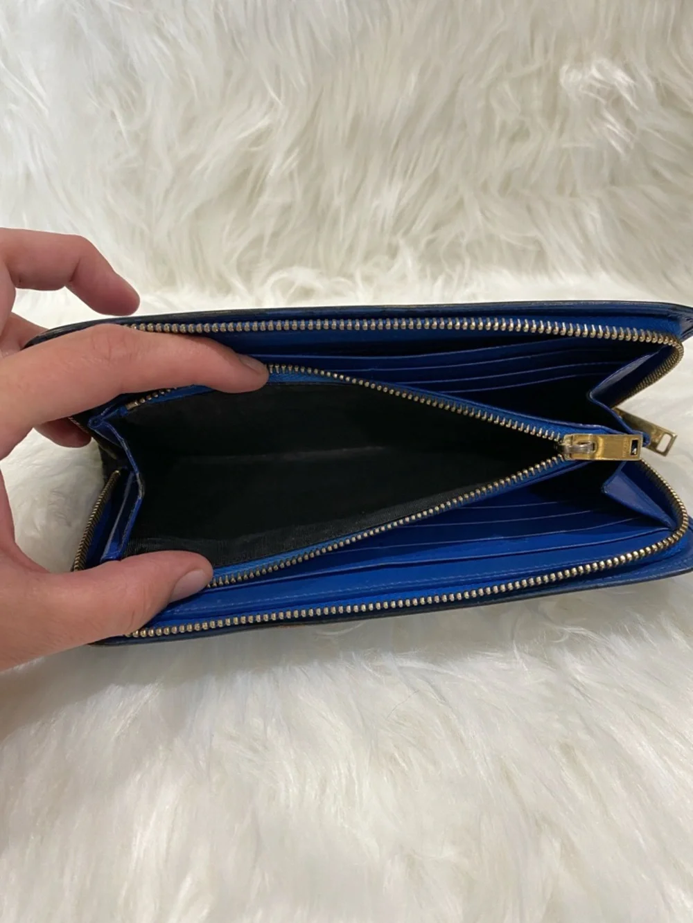 Saint Laurent Cobalt Blue Smooth Leather Zip-Around Wallet - Picture 9 of 9